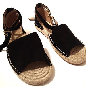 NWOT Jute summer flats/ sandals.